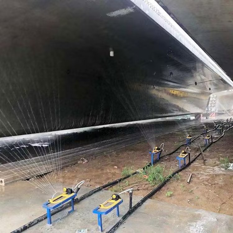 布料機(jī)、大型布料機(jī)、行走式布料機(jī)、圓筒布料機(jī)、行走式液壓布料機(jī)、移動式液壓布料機(jī)、電動布料機(jī)、手動布料機(jī)、梁場專用液壓布料機(jī)